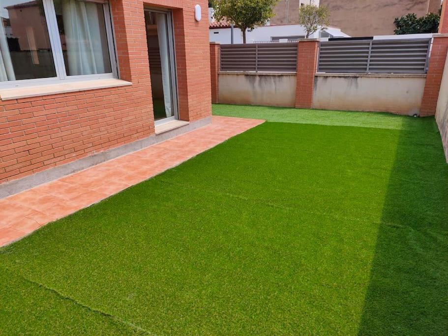 Chalet Amplio Con Jardin Y Zona Barbacoa. Реус Экстерьер фото